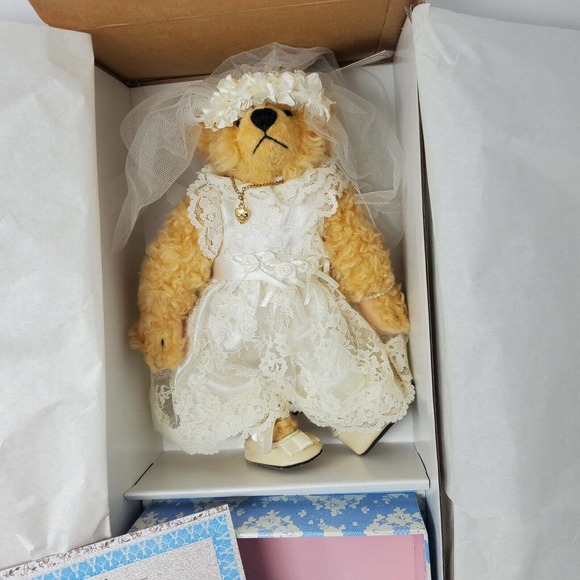 Ashton Drake Teddy Bear vintage Addie in June Medium size bear in box - Picture 2 of 3